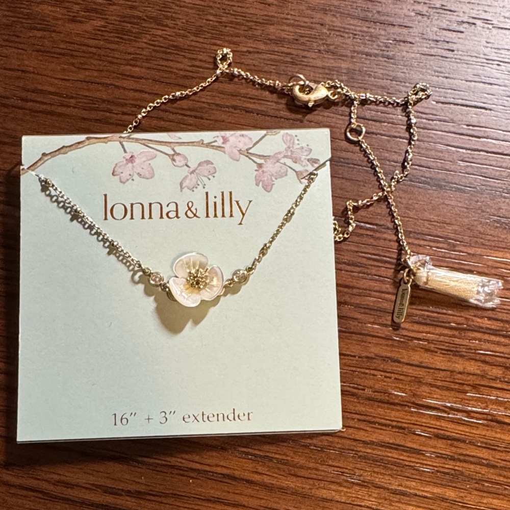 Lonna & Lilly Gold tone and White Floral Necklace